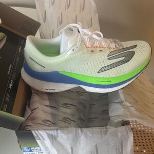 Skechers Aero Razor